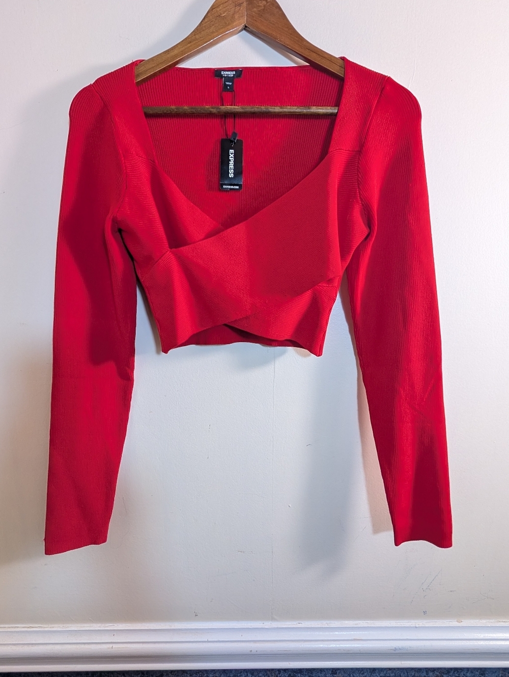 Express Red Ribbed Rayon Nylon Blend Cropped Sweater Top NEW! - Picture 7 of 7